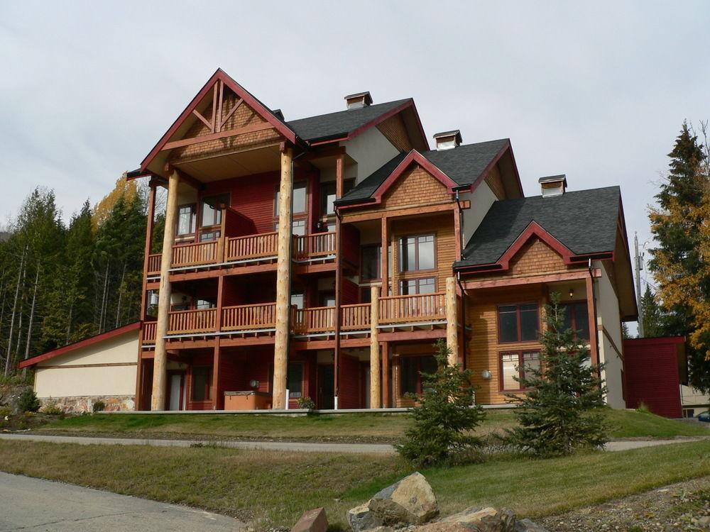 Red Mountain Village Condos ロスランド エクステリア 写真